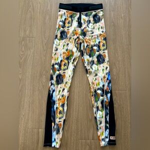 VISUALISE LEGGING IN FLORAL LIGHT PRINT